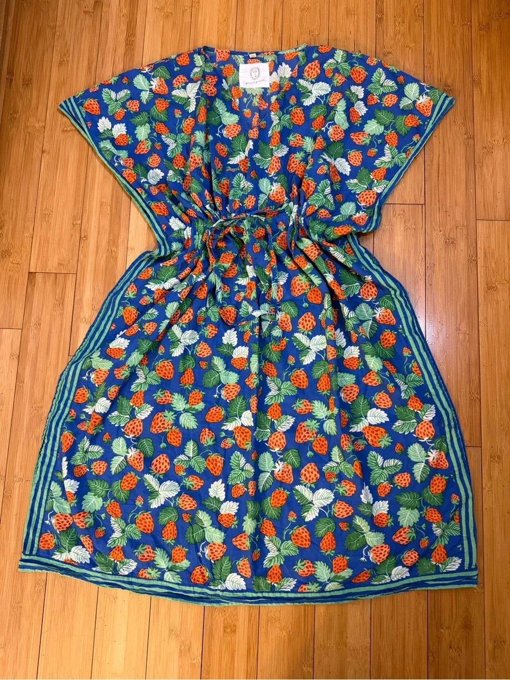Rare Printfresh Let’s Cruise Caftan in Strawberry Fields Queen Blue OS